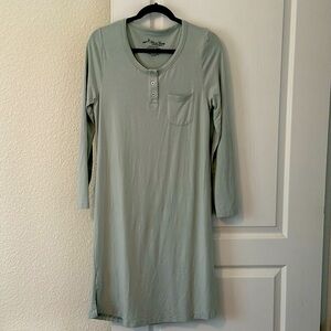 Fishers Finery nightshirt. Made of viscose from bamboo and organic cotton